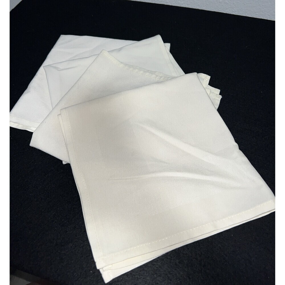Vintage Large Dinner Napkins, Off White, Linen, Solid Hem 19x19” 4 Total